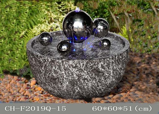 China A bola branca azul de Polyresin Ss conduziu a decoração do jardim da fonte fornecedor