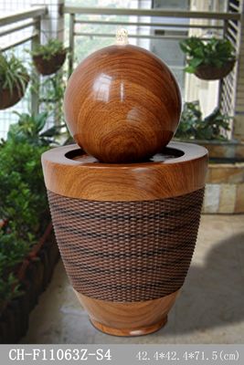 Fonte de água de madeira do efeito do Rattan da base da elipse da bola fornecedor